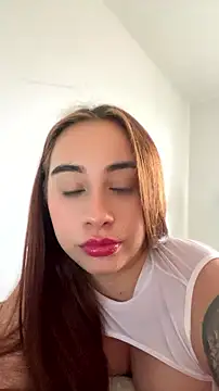 Elena222  online show from July 27, 2026, 10:17 pm
