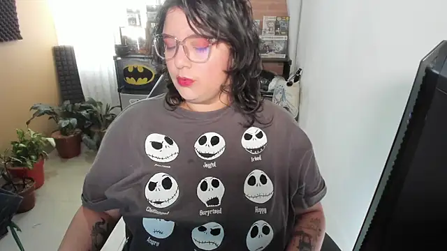 aika-dreams online show from September 11, 2025, 12:38 pm