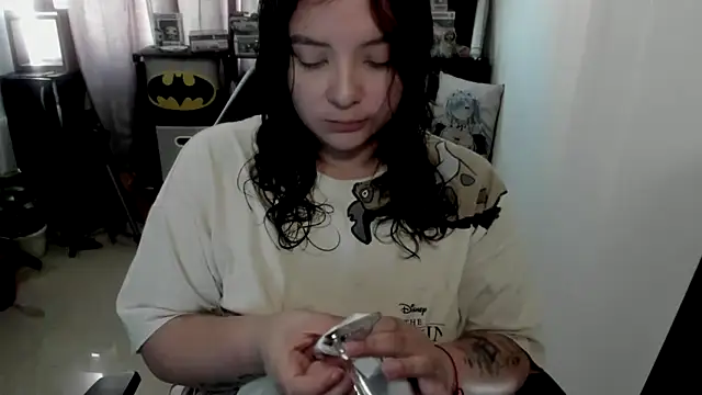 aika-dreams online show from June 11, 2026, 1:52 pm