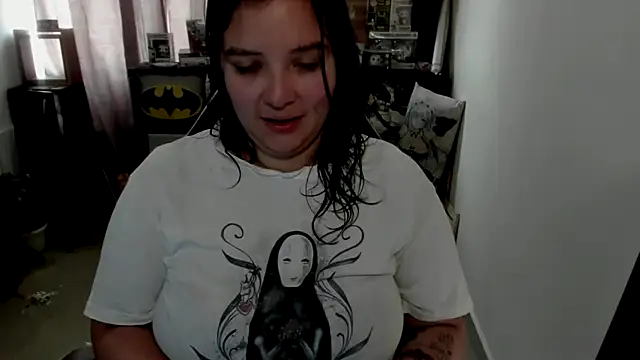 aika-dreams online show from June 16, 2026, 1:44 pm