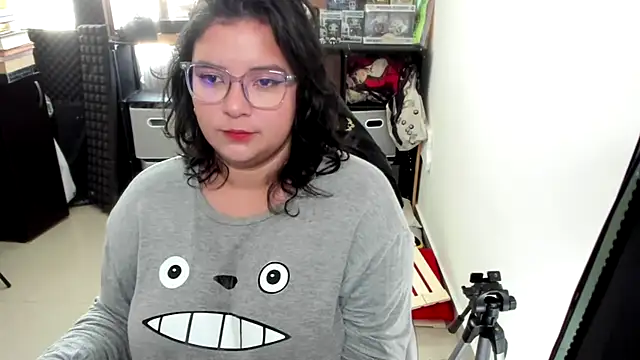 aika-dreams online show from October 22, 2025, 12:59 pm