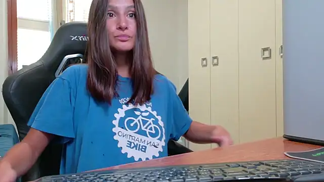 GodlyTheia online show from July 17, 2026, 4:48 pm
