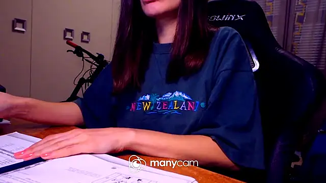 GodlyTheia online show from March 12, 2025, 11:43 am