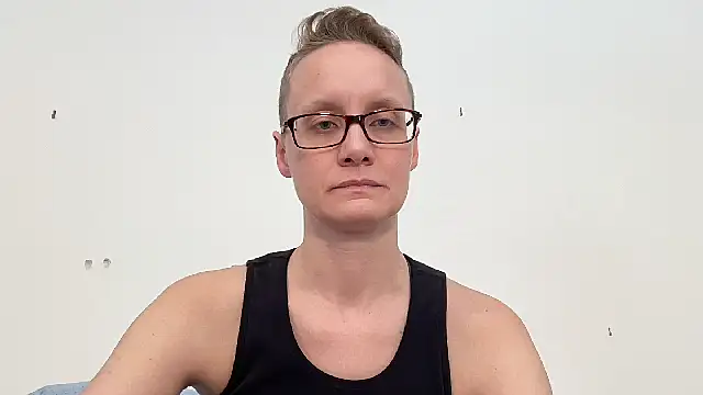 Snapshot of LeahWilde chatting on February 21, 2025, 6:48 pm LeahWilde online show from February 21, 2025, 6:48 pm