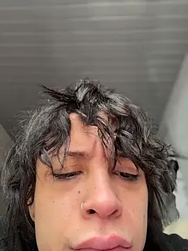 stormytt  online show from October 7, 2025, 6:20 pm