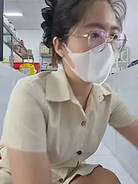 Snapshot of HinaLovely chatting on June 30, 2026, 3:28 am HinaLovely online show from June 30, 2026, 3:28 am