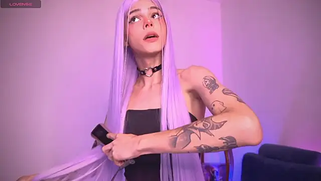 Varya Ferreira online show from March 1, 2025, 1:43 am