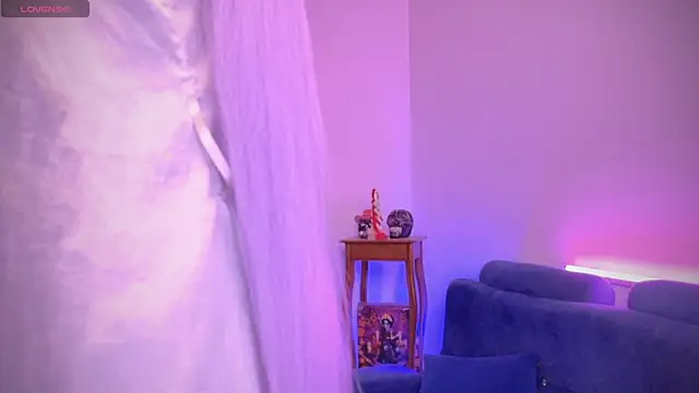 Varya Ferreira online show from February 14, 2025, 4:58 am