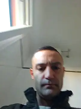 Snapshot of enricso chatting on October 4, 2025, 6:48 am enricso online show from October 4, 2025, 6:48 am