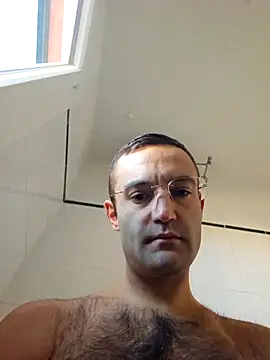 Snapshot of enricso chatting on November 6, 2025, 9:02 am enricso online show from November 6, 2025, 9:02 am