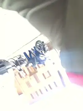 Snapshot of enricso chatting on April 1, 2026, 1:12 pm enricso online show from April 1, 2026, 1:12 pm