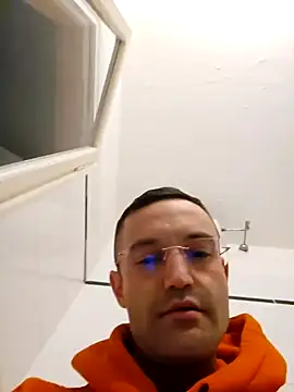 Snapshot of enricso chatting on December 1, 2024, 10:48 pm enricso online show from December 1, 2024, 10:48 pm