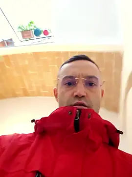 Snapshot of enricso chatting on April 3, 2026, 1:17 pm enricso online show from April 3, 2026, 1:17 pm