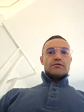 Snapshot of enricso chatting on September 19, 2025, 12:31 pm enricso online show from September 19, 2025, 12:31 pm