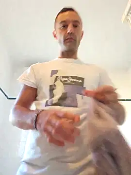 Snapshot of enricso chatting on October 8, 2025, 7:54 am enricso online show from October 8, 2025, 7:54 am