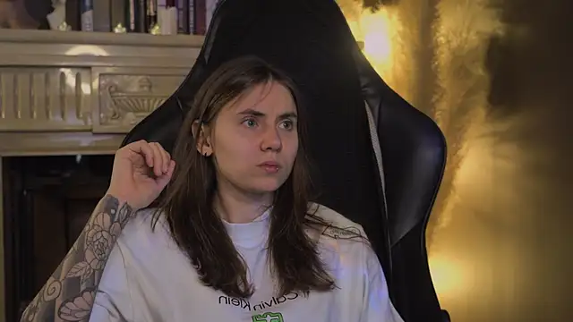  AnnaStark  online show from May 7, 2026, 2:53 pm