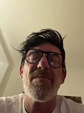 maxximere online show from February 1, 2026, 10:52 pm