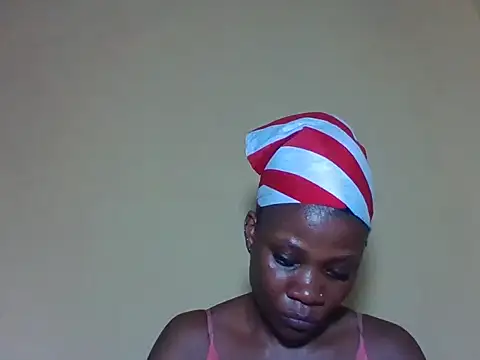 Sweetbaby004 online show from April 24, 2026, 6:32 pm