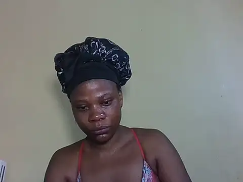 Snapshot of Sweetbaby004 chatting on June 24, 2026, 7:29 am Sweetbaby004 online show from June 24, 2026, 7:29 am