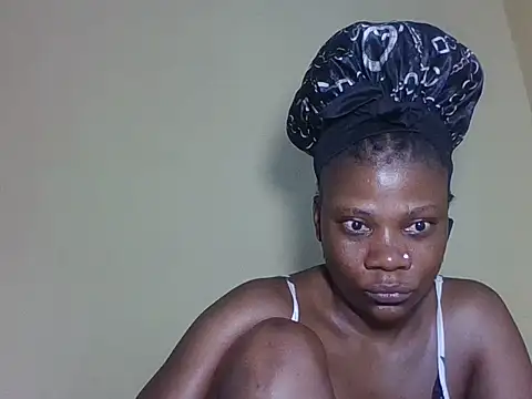 Snapshot of Sweetbaby004 chatting on June 22, 2026, 5:15 am Sweetbaby004 online show from June 22, 2026, 5:15 am
