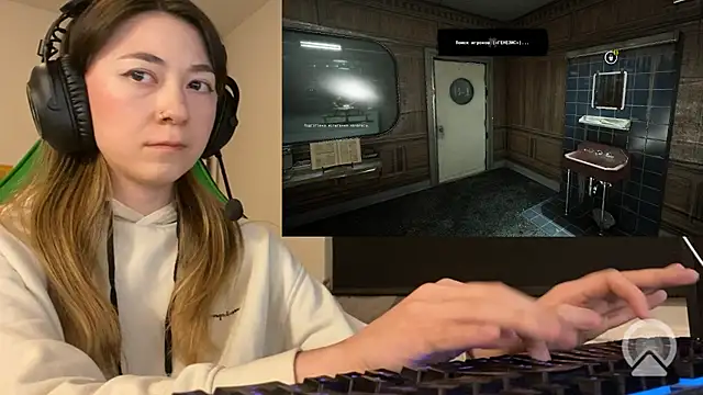 chibi moon  online show from March 15, 2026, 8:05 pm