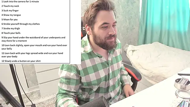 Morlaios online show from October 4, 2025, 10:28 am