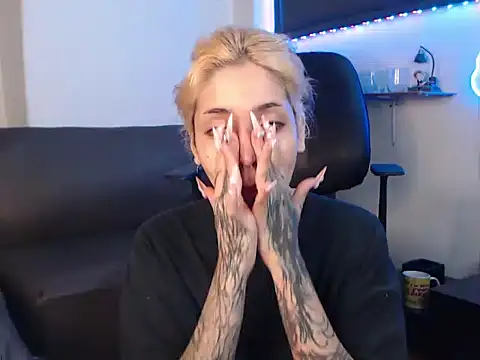 MaryJannes online show from February 26, 2025, 2:38 pm