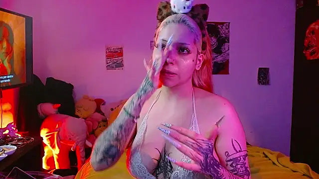 MaryJannes online show from August 5, 2026, 10:59 pm