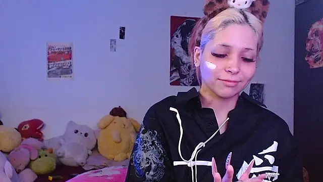 MaryJannes online show from August 7, 2026, 10:27 pm