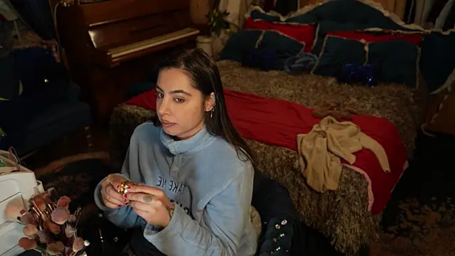 VanessaDoyle online show from November 16, 2025, 8:41 am