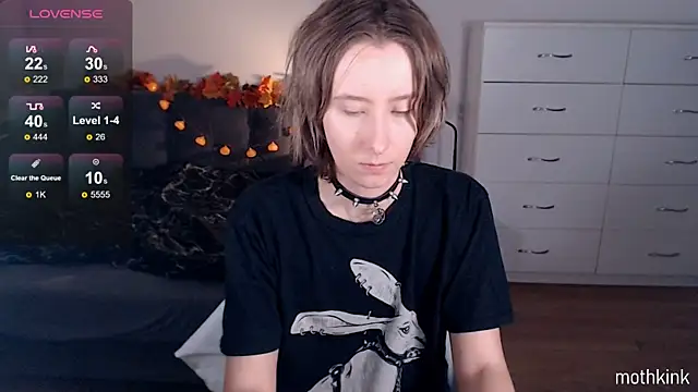 mothkink online show from November 11, 2025, 3:40 pm