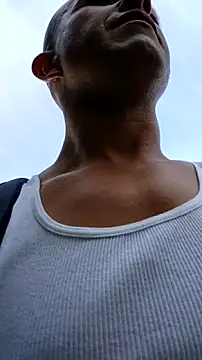 Roberts8inchcock online show from December 22, 2025, 5:24 pm