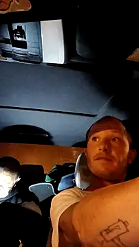 Roberts8inchcock online show from November 19, 2025, 6:13 am