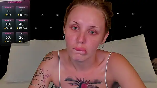LianaFord online show from July 9, 2026, 1:21 pm