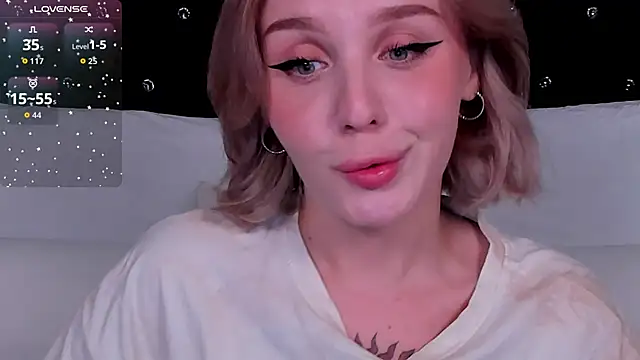 LianaFord online show from September 15, 2025, 7:14 pm