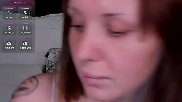 LianaFord online show from April 29, 2026, 4:38 am