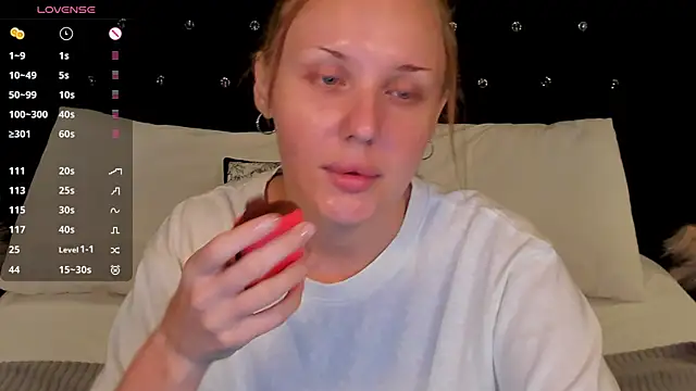LianaFord online show from July 19, 2026, 4:54 am