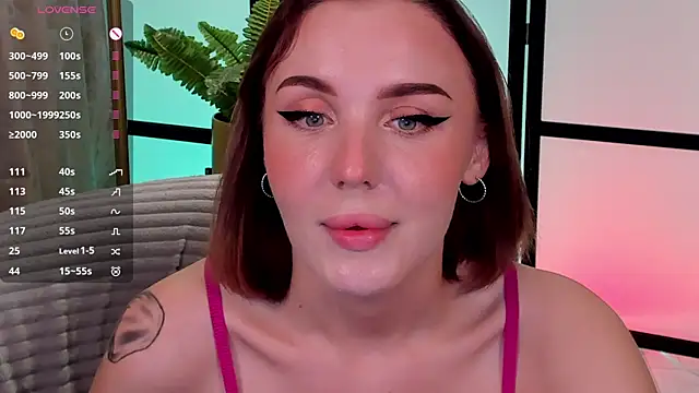 Snapshot of LianaFord chatting on March 21, 2026, 8:19 am LianaFord online show from March 21, 2026, 8:19 am