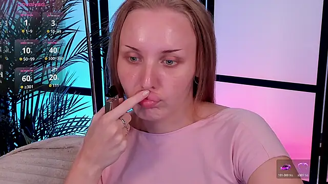 LianaFord online show from July 8, 2026, 4:57 am