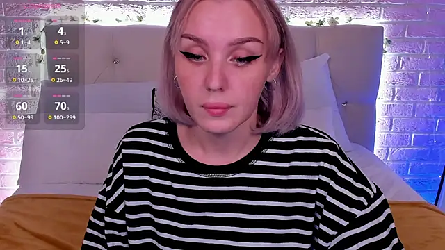 LianaFord online show from October 4, 2025, 9:38 pm