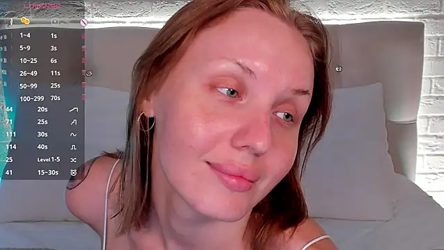 LianaFord online show from June 15, 2026, 4:56 am
