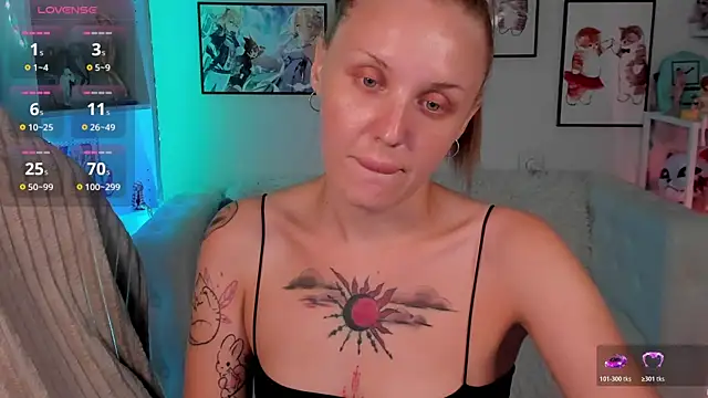 LianaFord online show from June 26, 2026, 5:13 am