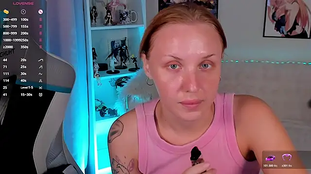 LianaFord online show from June 21, 2026, 4:18 am