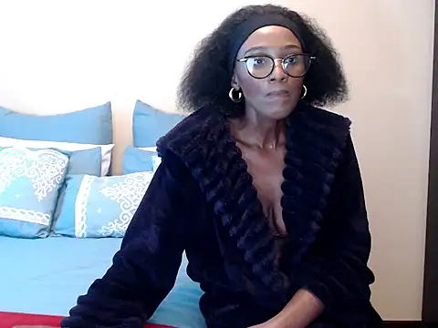 yummycherryxx online show from May 2, 2026, 9:03 am