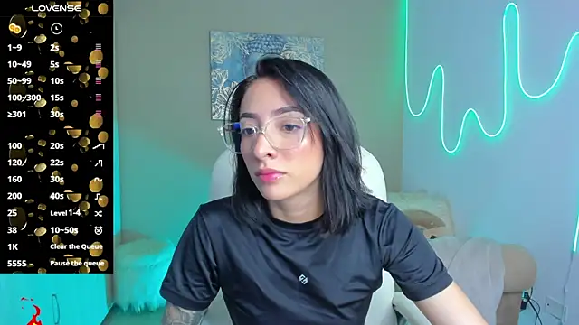 barbie scoth  online show from October 12, 2025, 9:05 pm