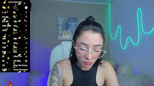 barbie scoth  online show from October 25, 2025, 10:21 pm