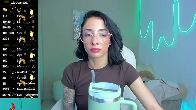 barbie scoth  online show from October 2, 2025, 9:07 pm