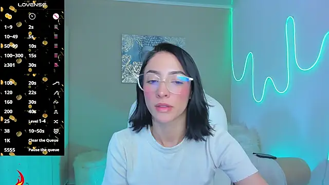 barbie scoth  online show from September 21, 2025, 3:17 pm