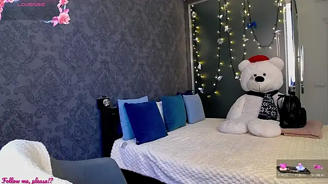 KateJonson online show from October 20, 2025, 12:06 pm