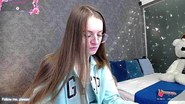 KateJonson online show from December 14, 2025, 8:42 am